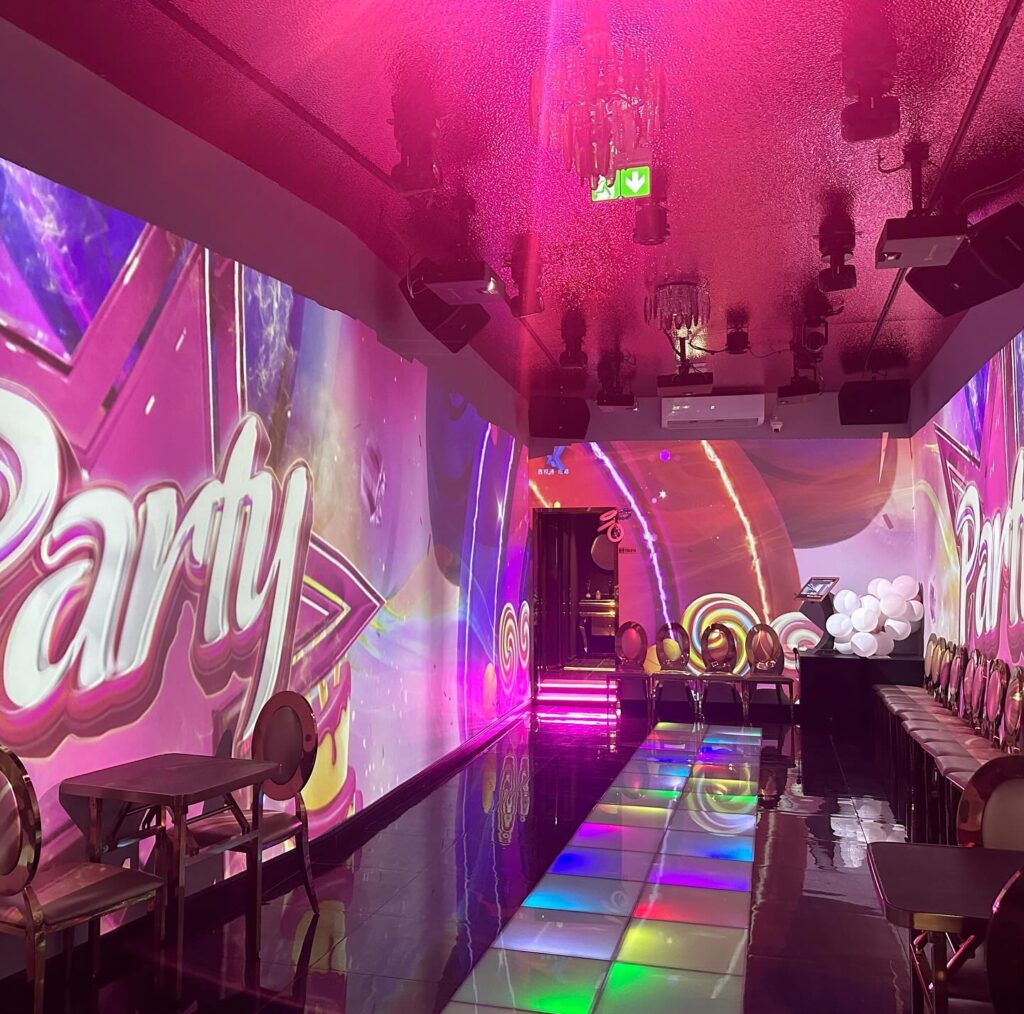 Instagram post from 7barsouthsea. This post is in position 0.